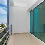 Special Class Sanctuary Cove B5 Suite