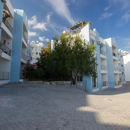 Spacious Sanctuary Cove B5 Duplex With Sea View In Kyrenia Girne *