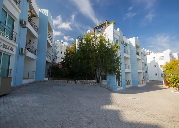 Special Class Sanctuary Cove B5 Suite *